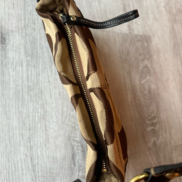 “Carly” Coach shoulder bag SOLDDDDDD - Picture 5 of 9